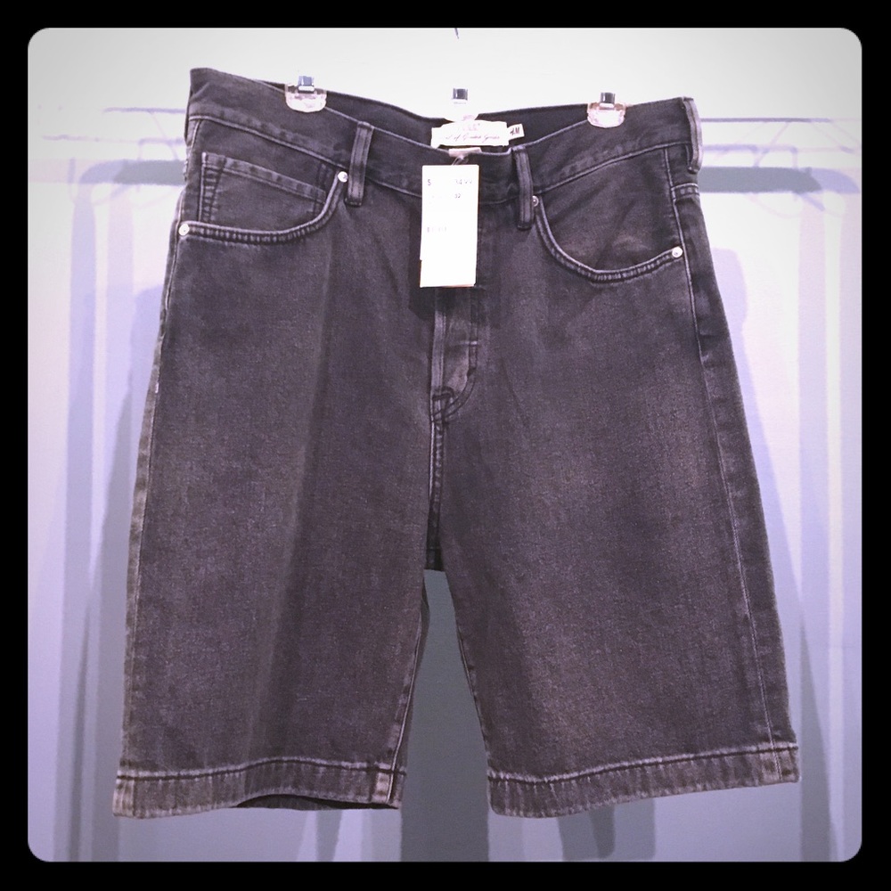 H&M brand new relaxed jean shorts 32 NWT BLACK